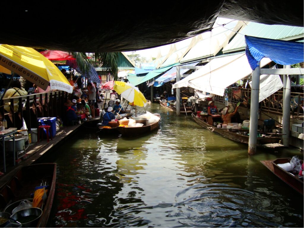 תמונה הממחישה Taling Chan Floating Market